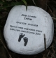 Steen met tekst gegraveerd als cadeau ouders overleden baby