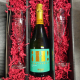 Hola Cava champagnepakket met twee gegraveerde champagneglazen in geschenkverpakking