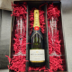 Mondial champagnepakket met gegraveerde glazen als 40 jaar getrouwd cadeau