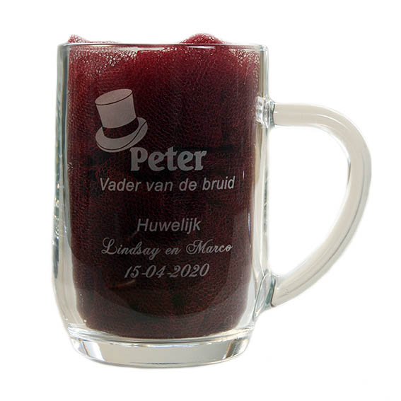 Snoeppot gegraveerd als cadeau voor ouders Bierpul gegraveerd als cadeau voor ouders